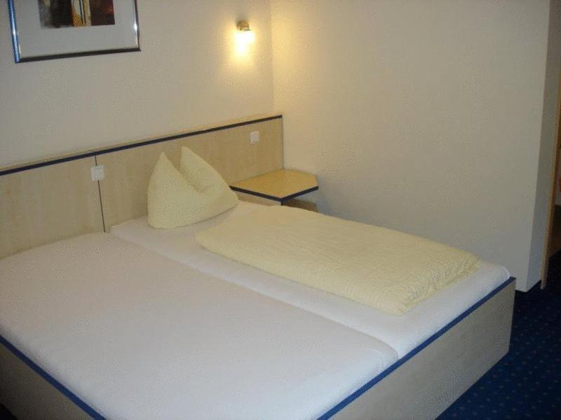 Hotel Papillon Lappersdorf  Room photo