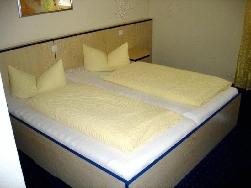 Hotel Papillon Lappersdorf  Room photo